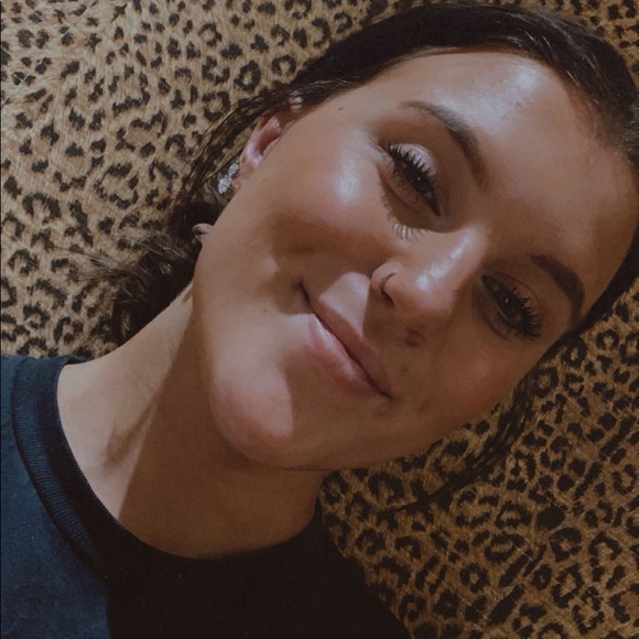 Meet your Posher, Sophie - Picture 1 of 1